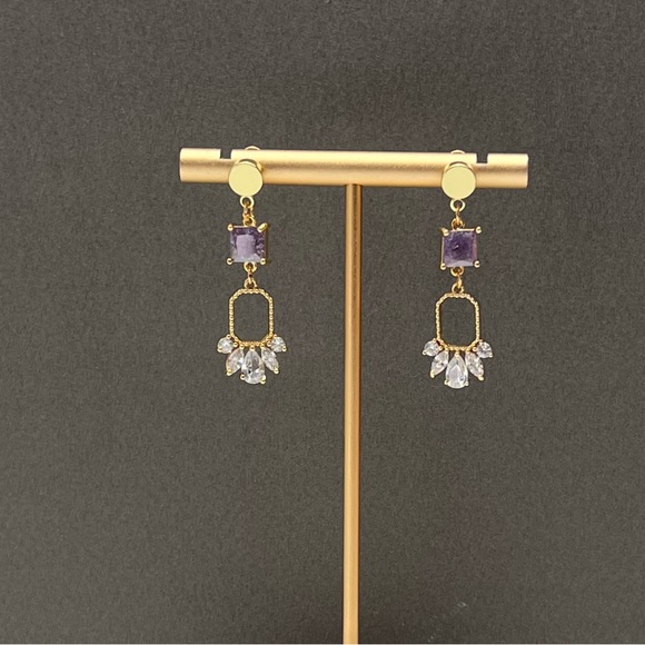 Elegant Dainty & Delicate Gold Earrings for Woman - Classic Stylish Earrings - Picture 7 of 9